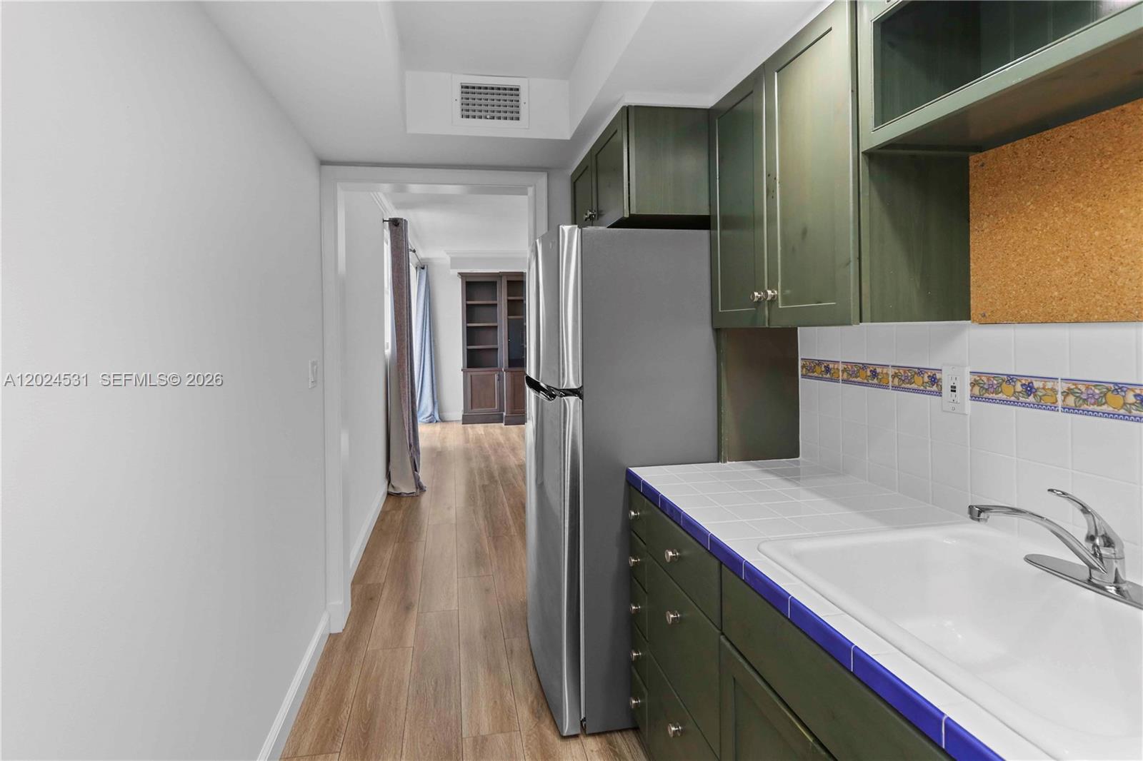 EASTERN PARKVIEW CONDO - Residential