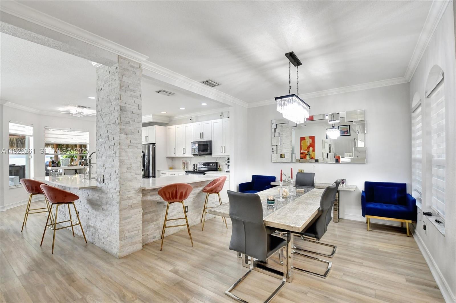 8879 Chestnut Ridge Way