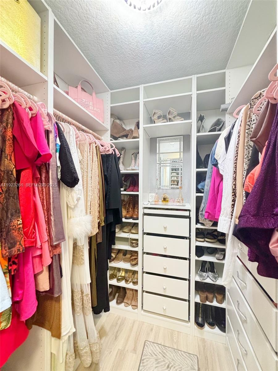 CANYON LAKES 6 - Residential