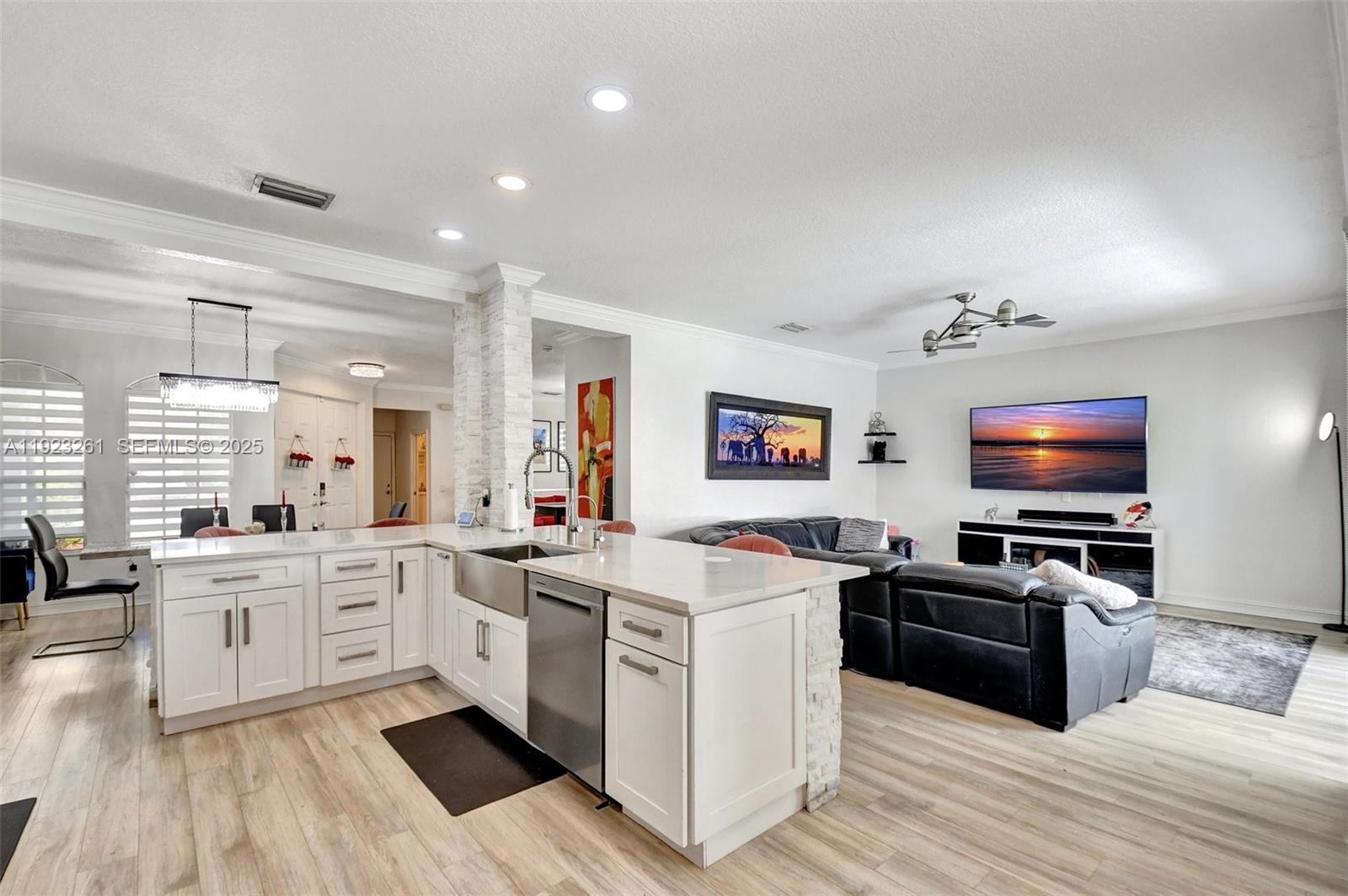 8879 Chestnut Ridge Way