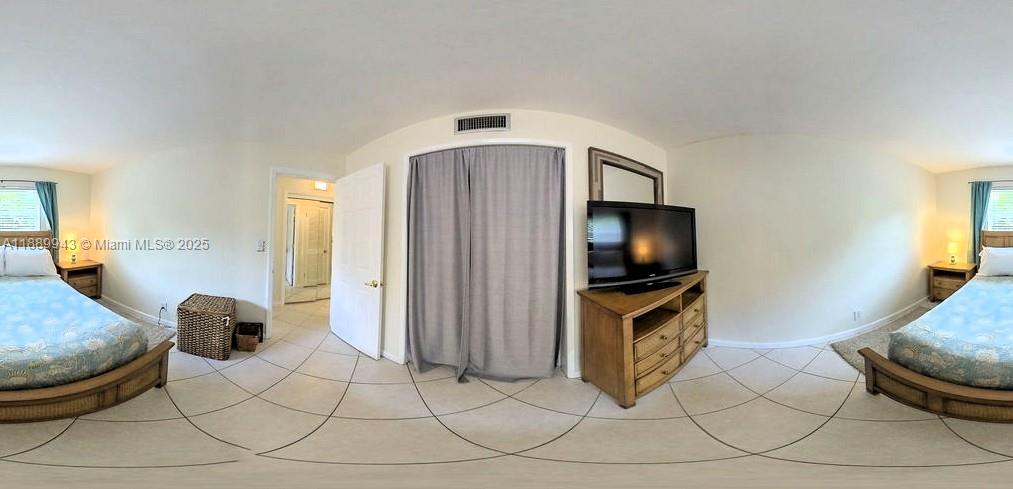 PATIO CONDO - Residential