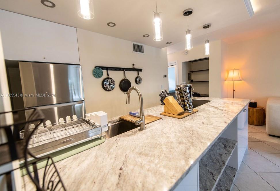PATIO CONDO - Residential