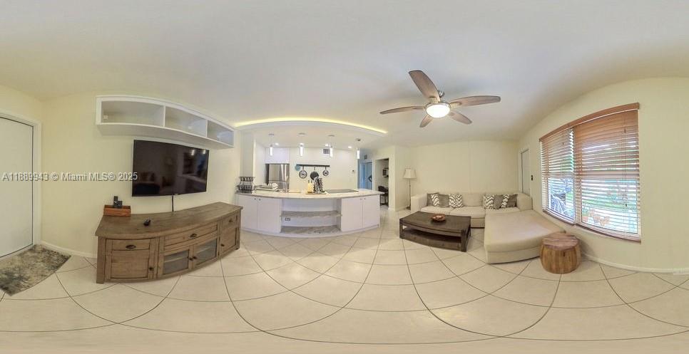PATIO CONDO - Residential