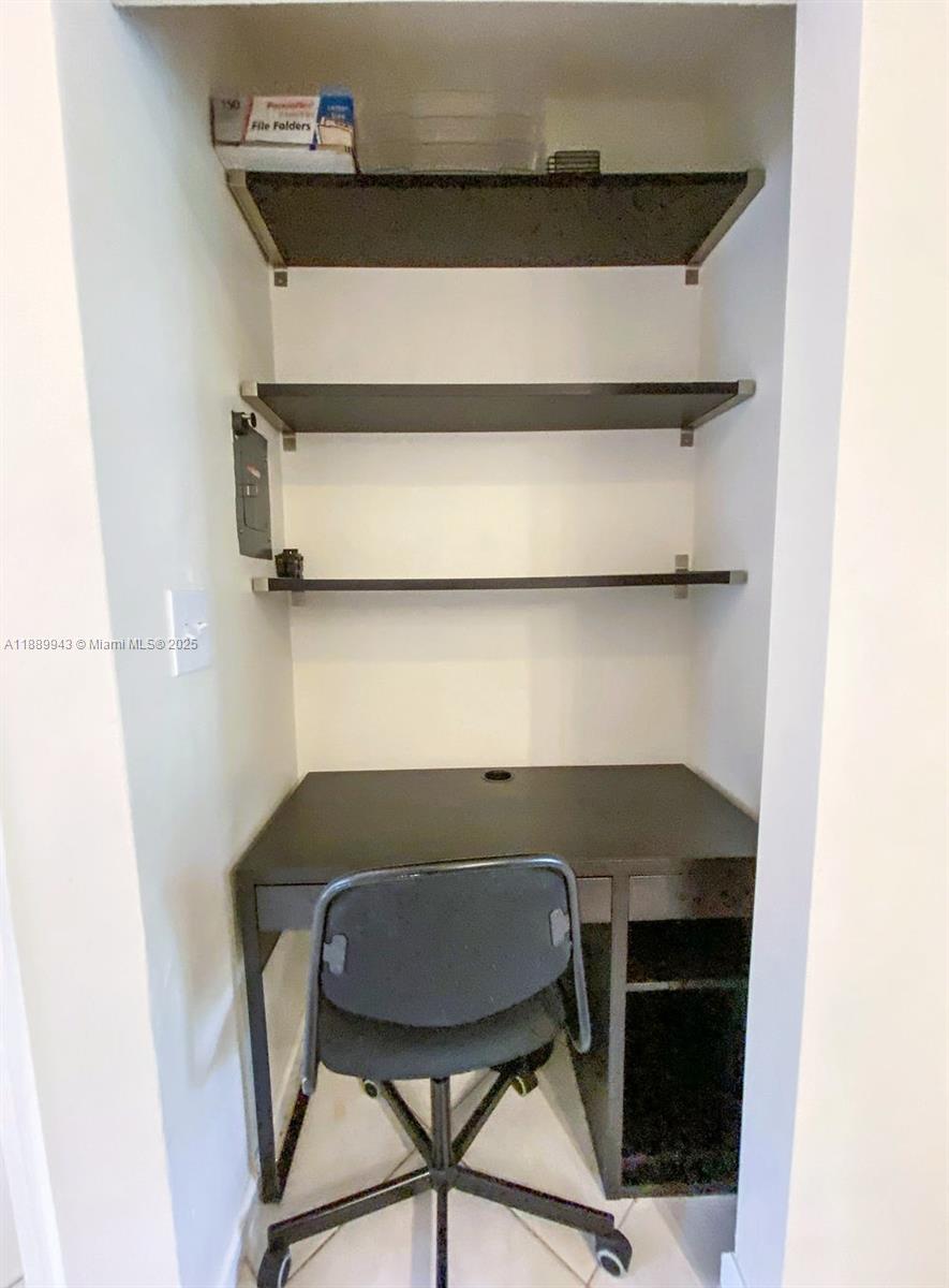 PATIO CONDO - Residential