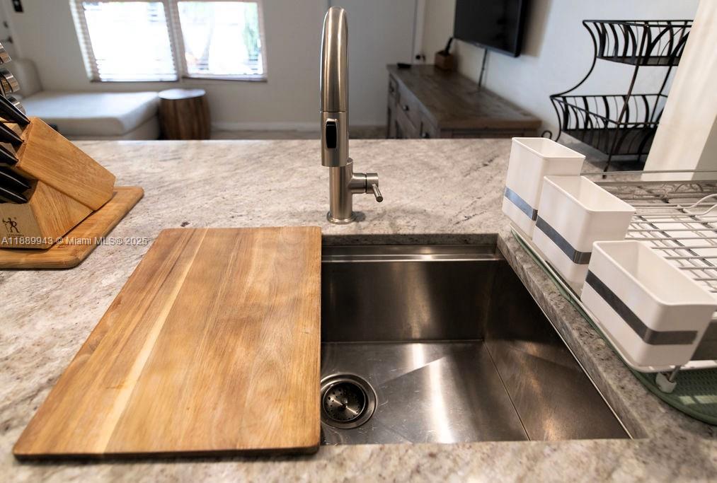 PATIO CONDO - Residential