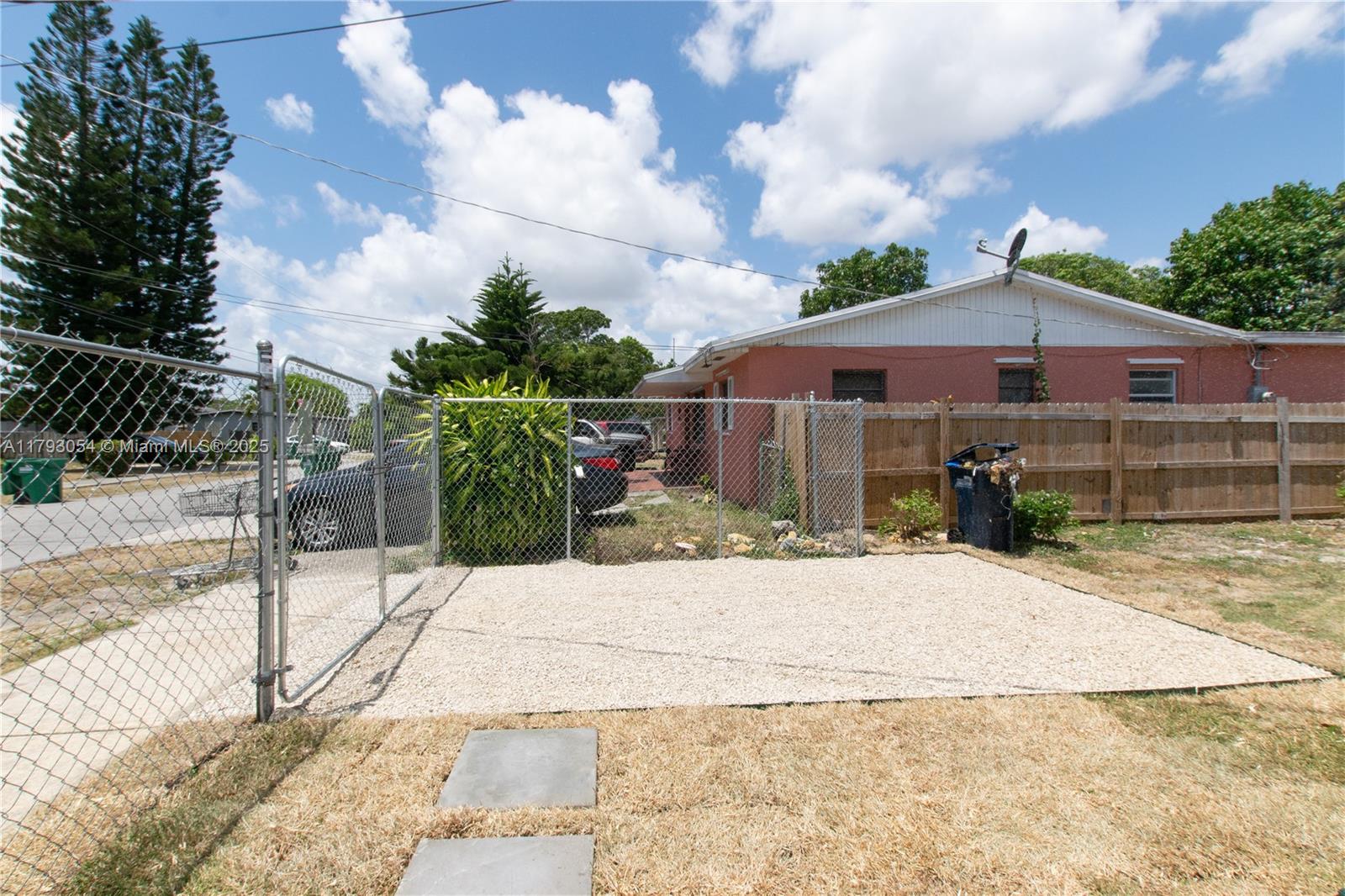 10265 SW 173rd Ter 0