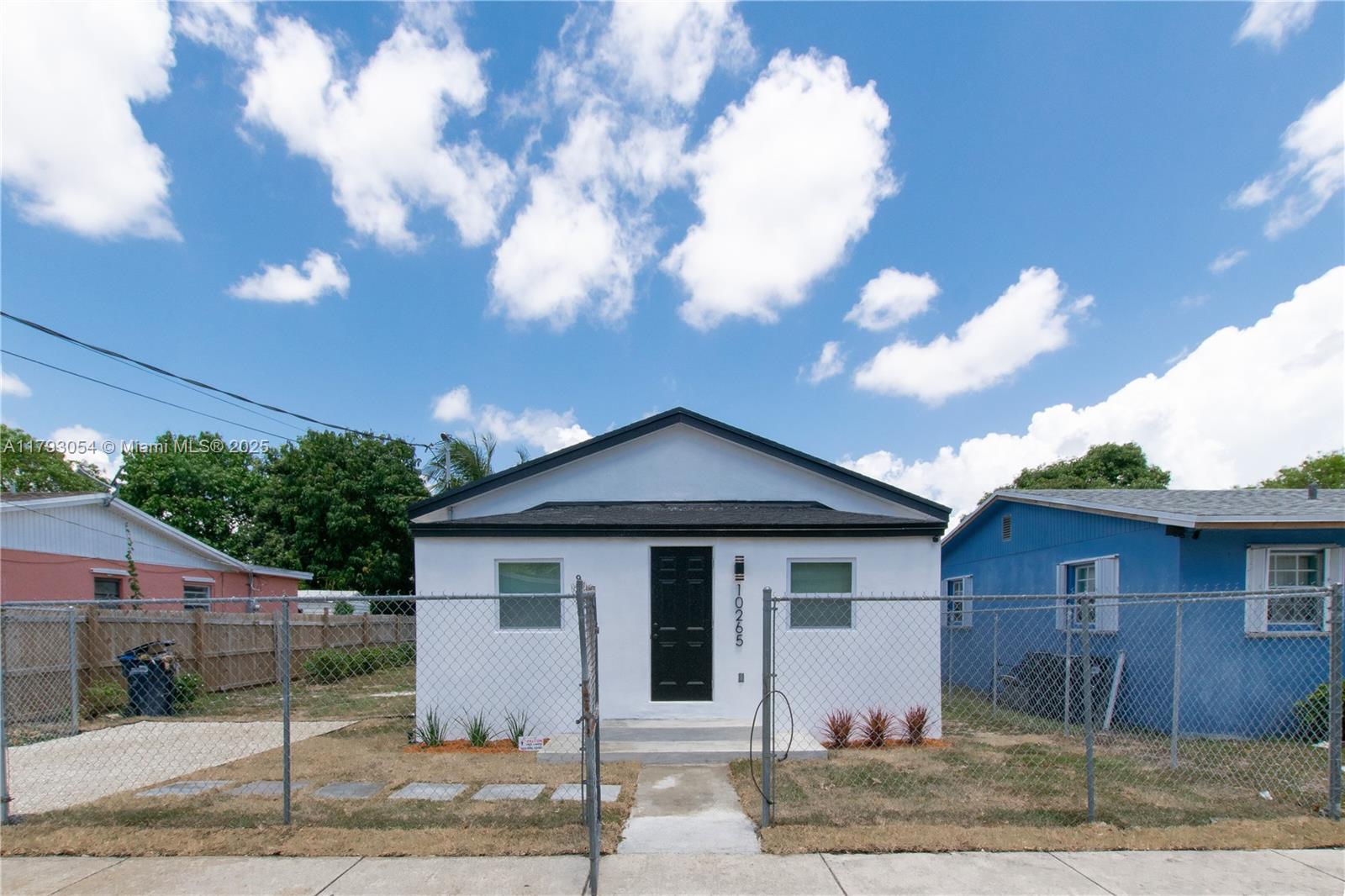 Rental Property at 10265 Sw 173rd Ter, Miami, Broward County, Florida - Bedrooms: 4 
Bathrooms: 3  - $3,200 MO.