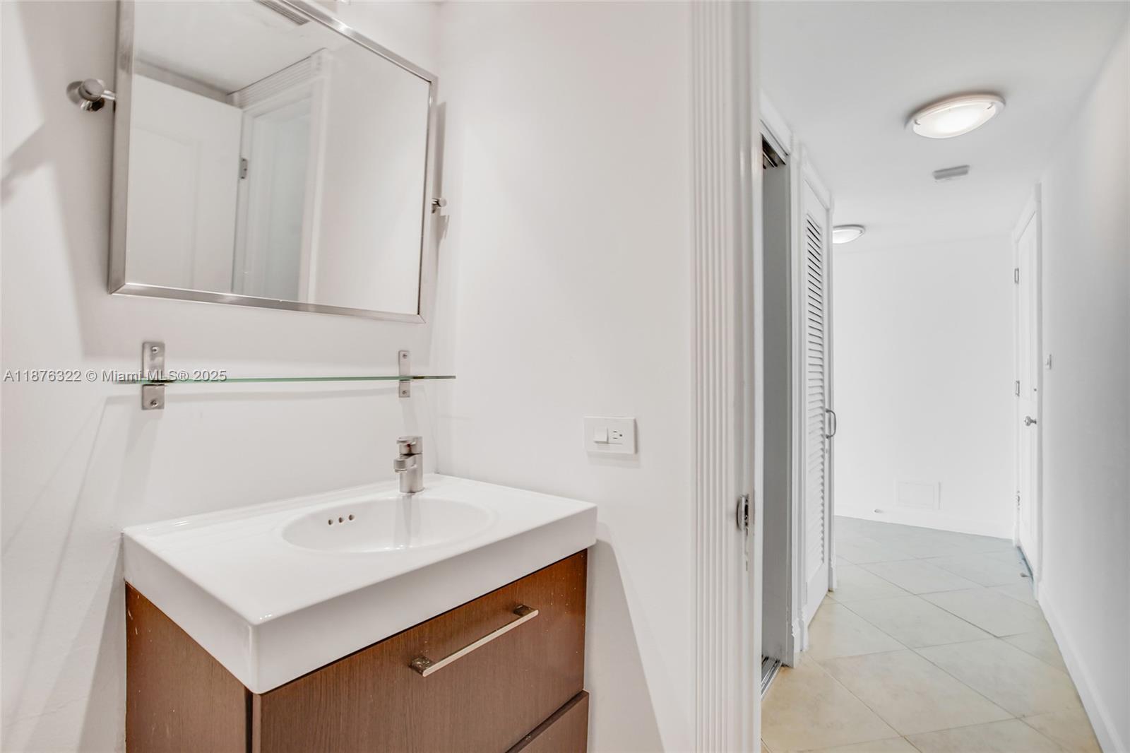 ST REGIS APTS CONDO - Residential Lease