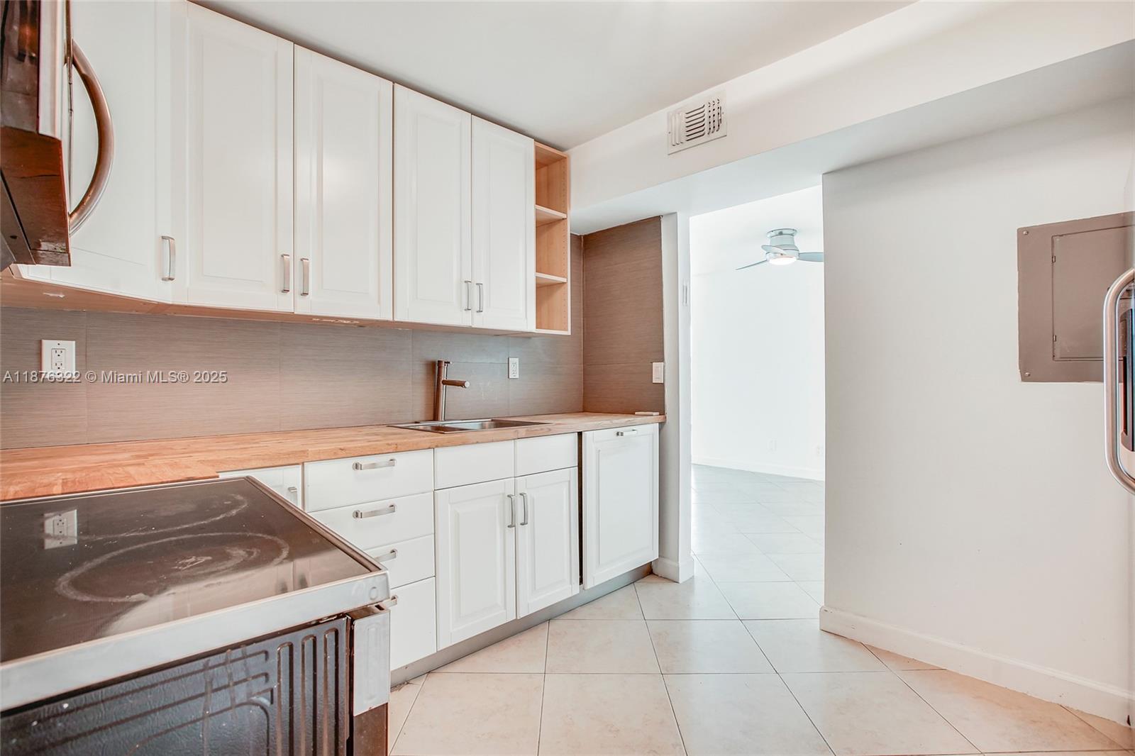 ST REGIS APTS CONDO - Residential Lease