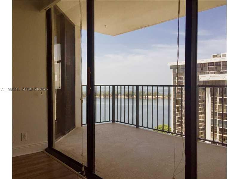 BRICKELL PLACE CONDO - Residential Lease