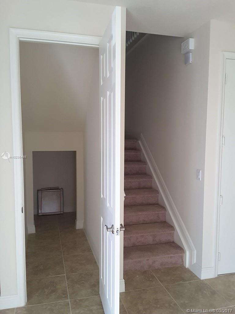 5150 Hillsboro 176-189 B - Residential Lease