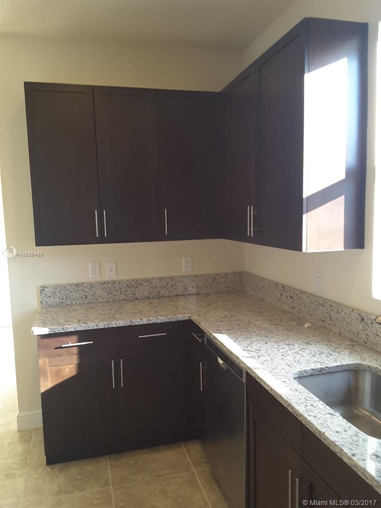 5150 Hillsboro 176-189 B - Residential Lease