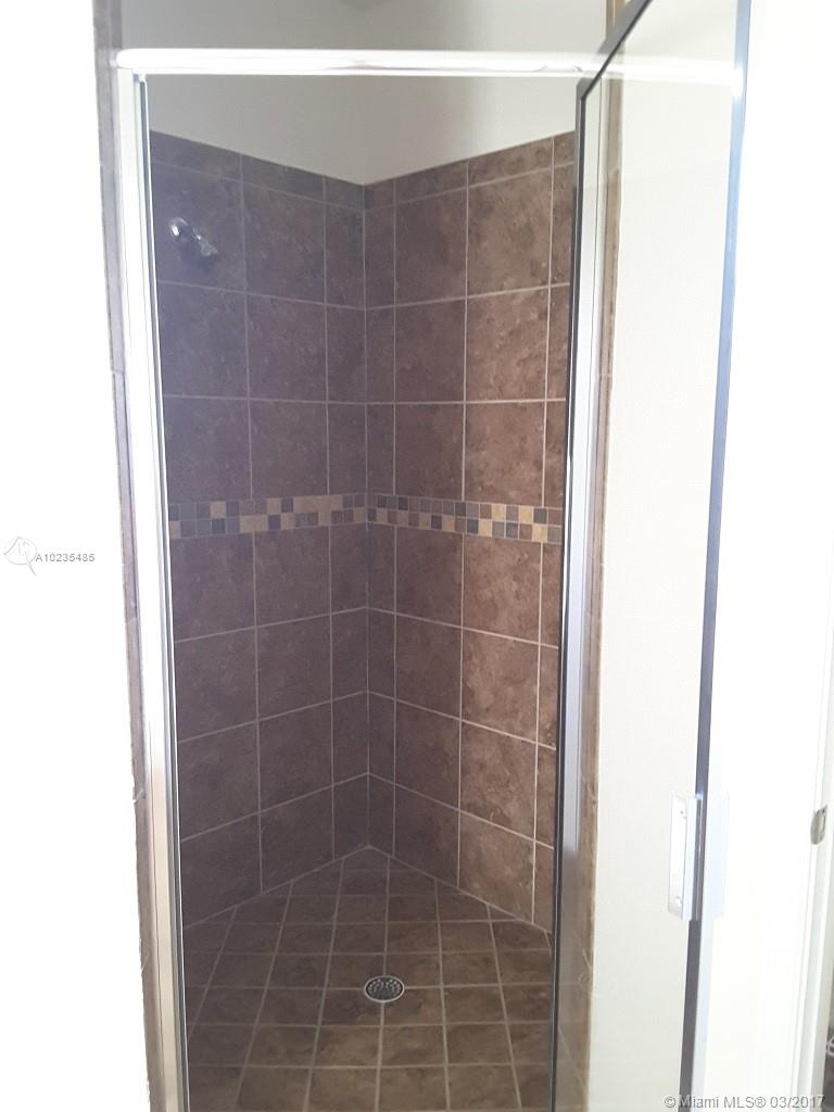 5150 Hillsboro 176-189 B - Residential Lease
