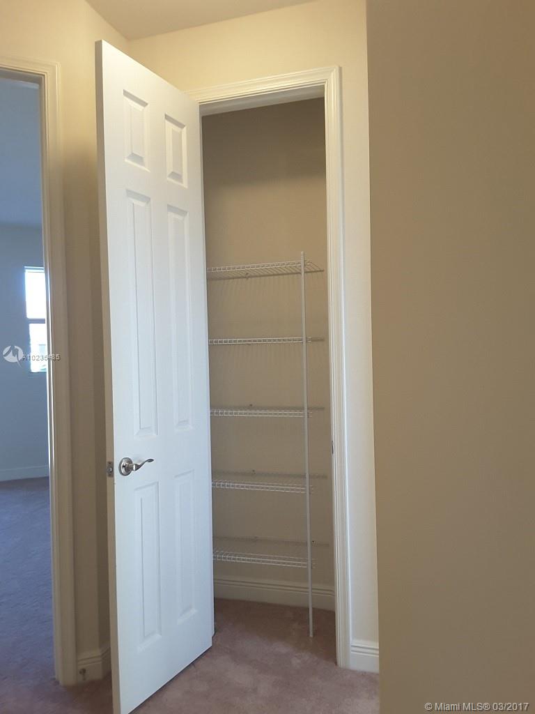 5150 Hillsboro 176-189 B - Residential Lease