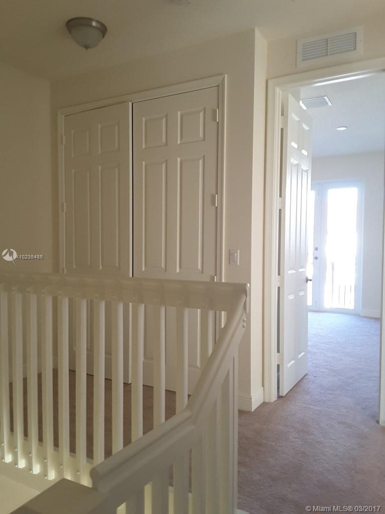 5150 Hillsboro 176-189 B - Residential Lease