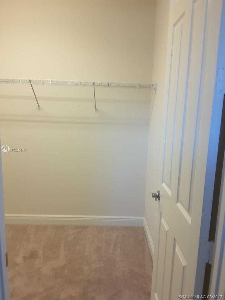 5150 Hillsboro 176-189 B - Residential Lease
