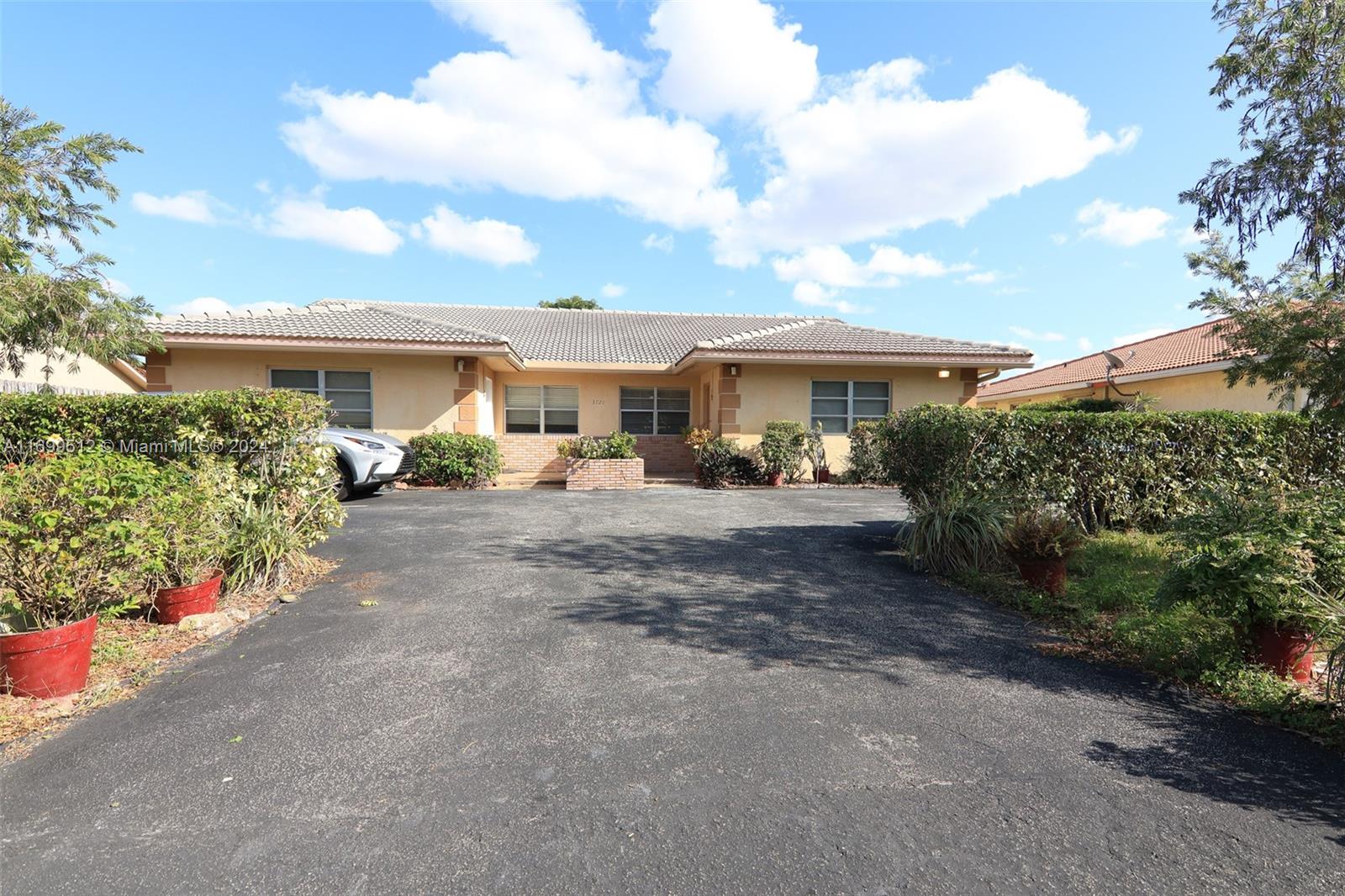 3721 Nw 115th Ave 2, Coral Springs, Broward County, Florida - 3 Bedrooms  
2 Bathrooms - 