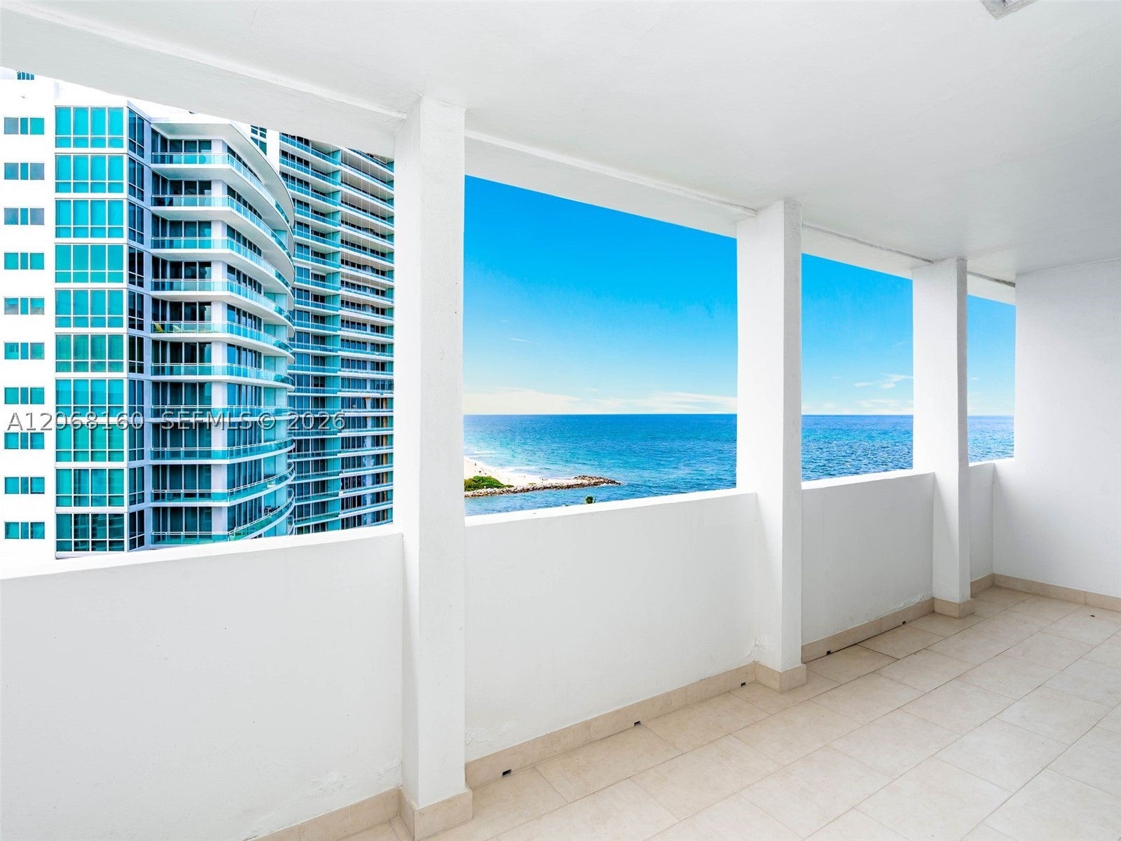 10275 Collins Ave PH1506