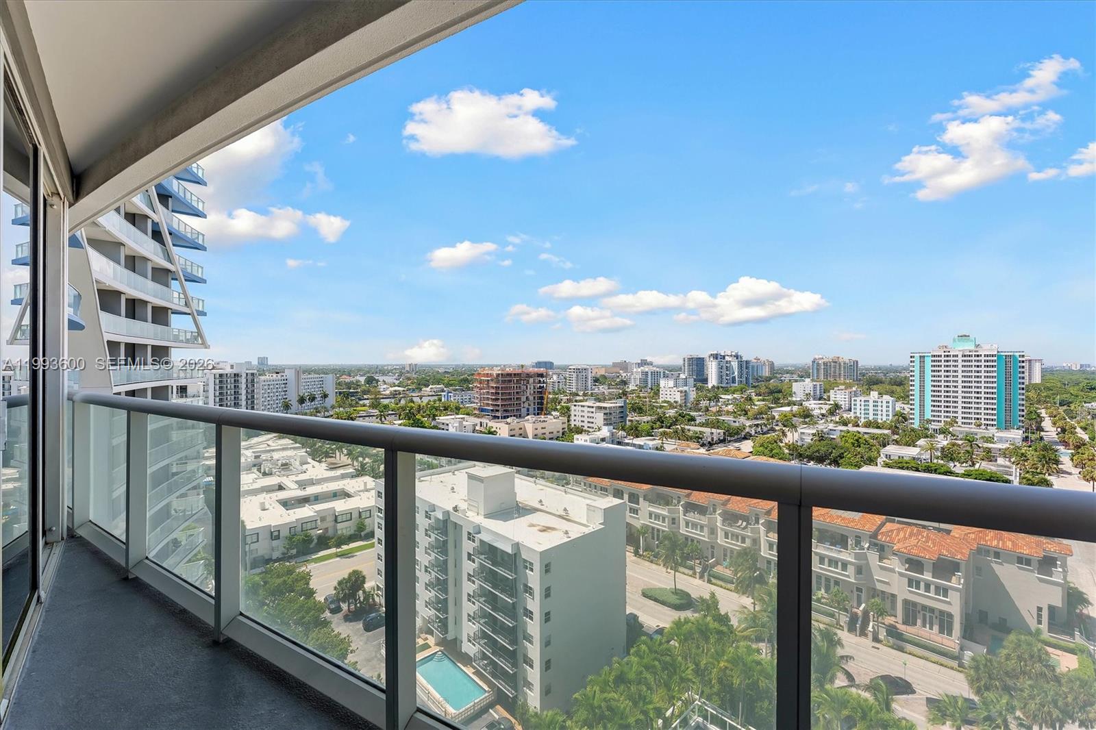 FORT LAUDERDALE RESIDENCE - Residential