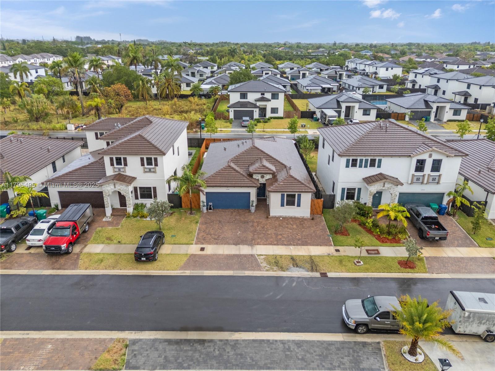 KENDALL ASSEMBLAGE - Residential
