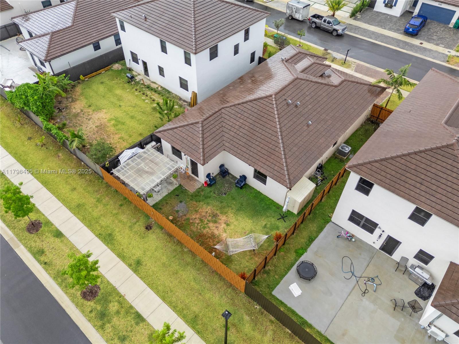 KENDALL ASSEMBLAGE - Residential