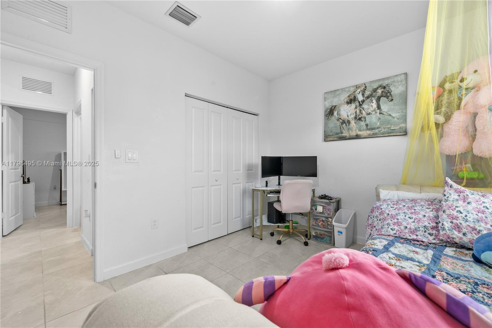 KENDALL ASSEMBLAGE - Residential