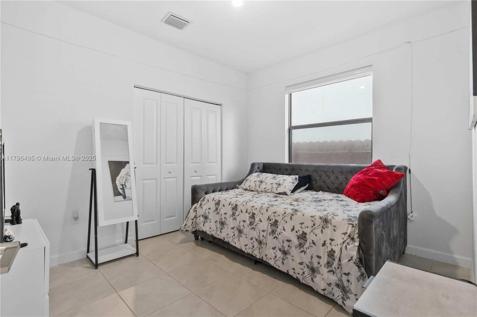 KENDALL ASSEMBLAGE - Residential