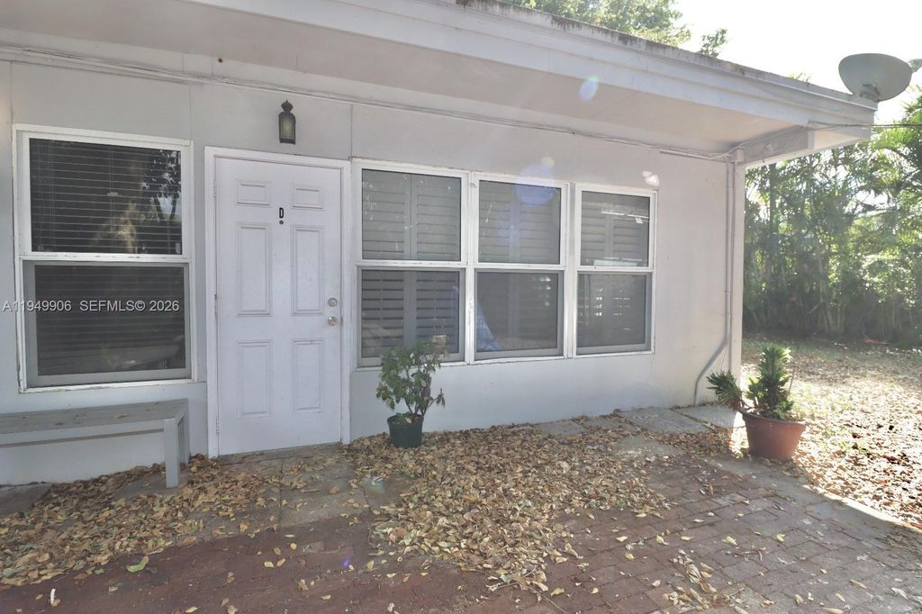 Photo of 2806 Taylor St #D, Hollywood, FL 33020 (MLS # A11949906)