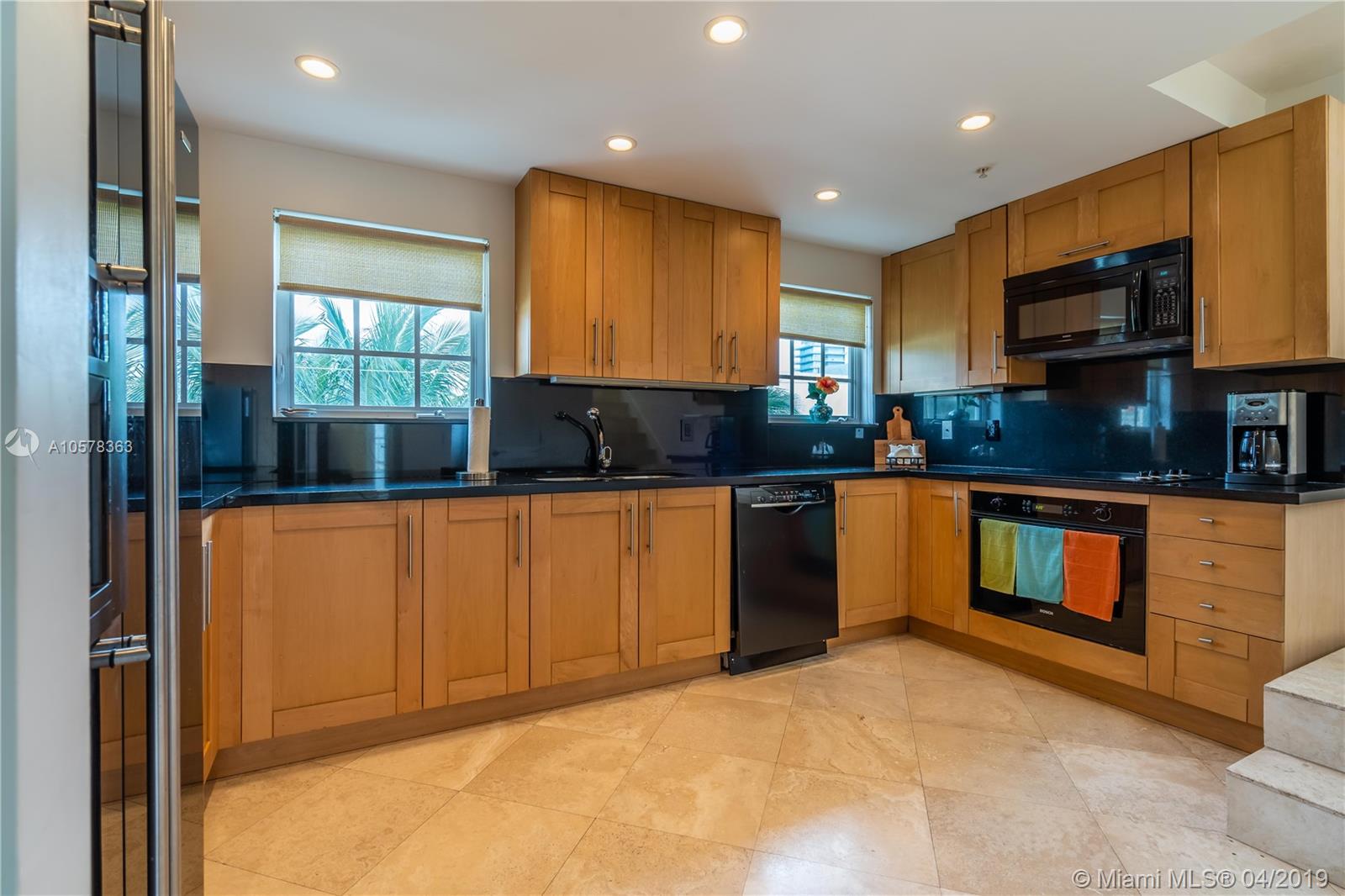 ARMITAGE PLACE NO 1A COND - Residential