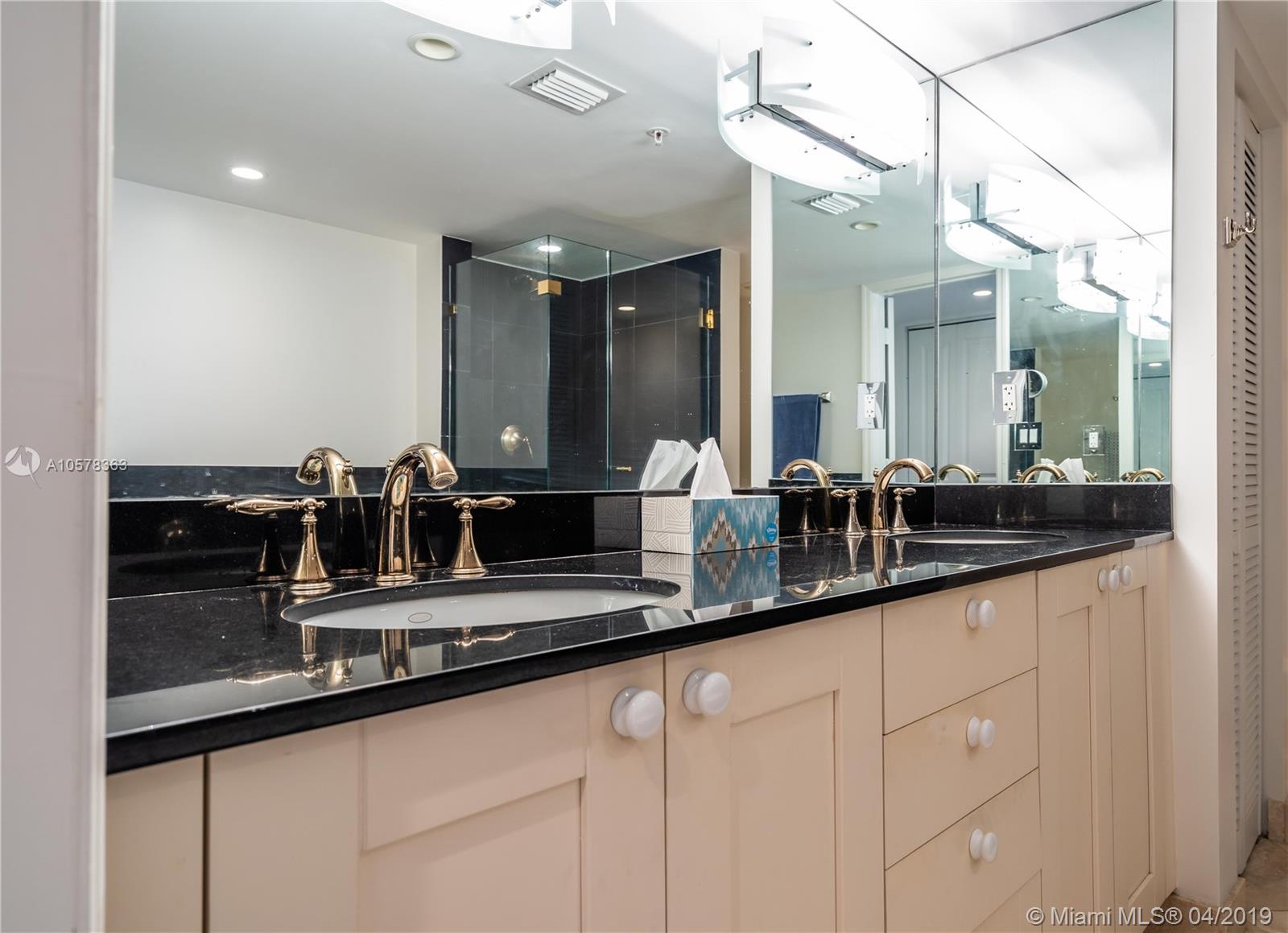 ARMITAGE PLACE NO 1A COND - Residential