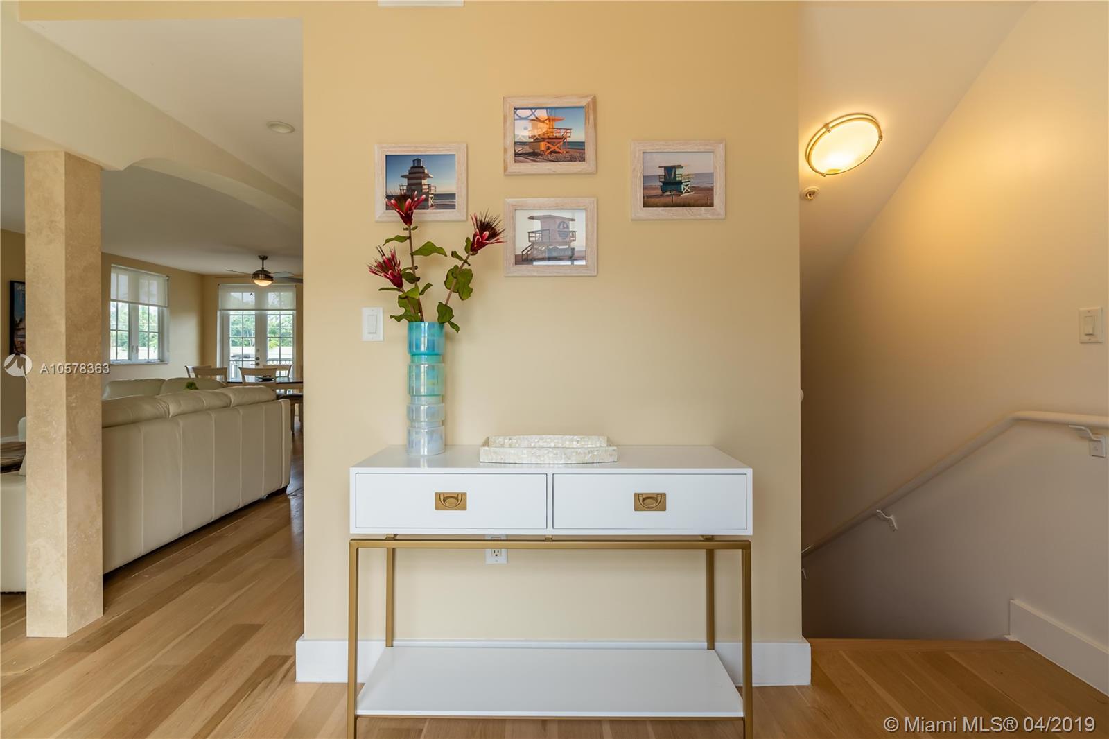 ARMITAGE PLACE NO 1A COND - Residential