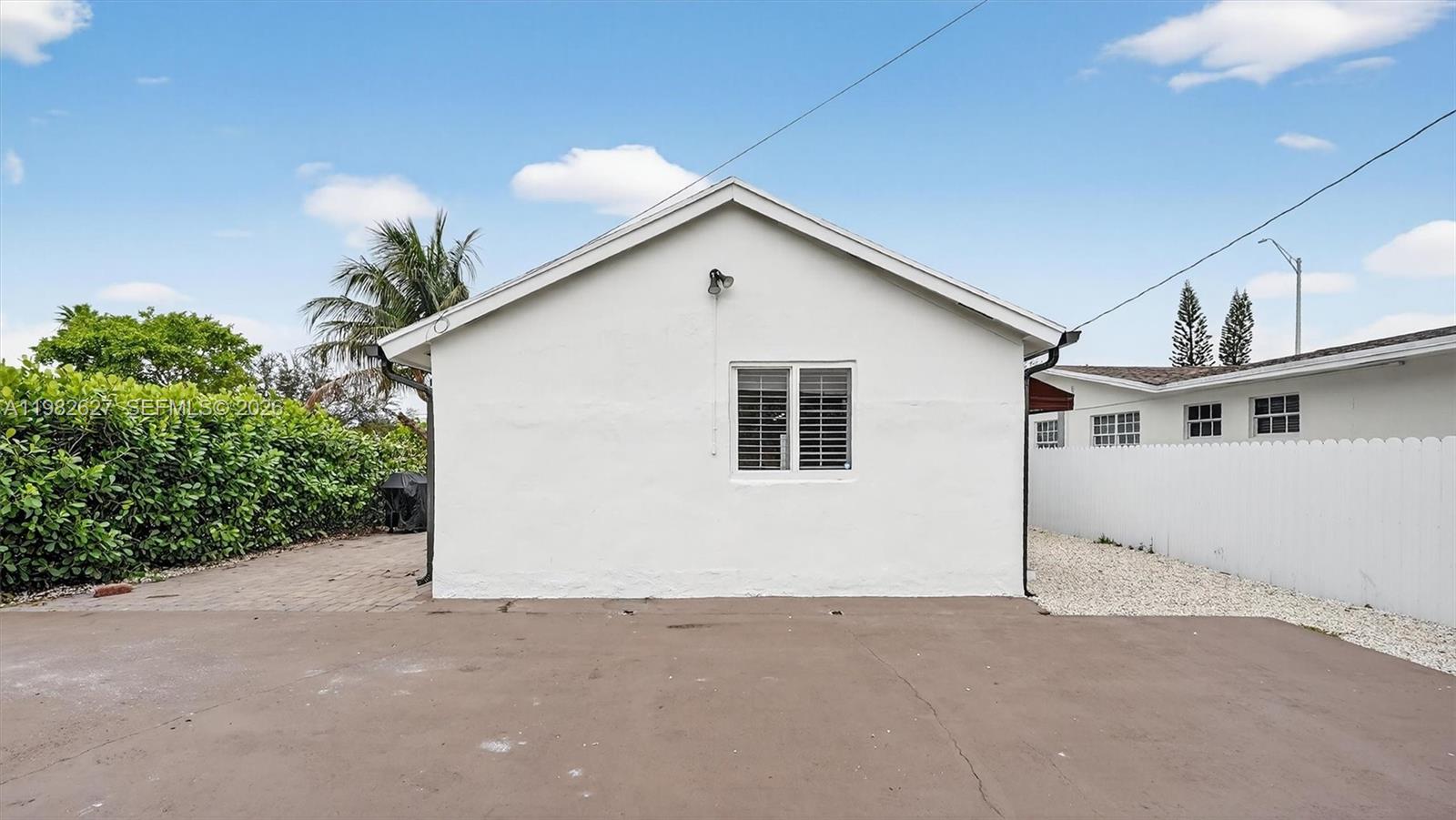 CORAL VILLA REV - Residential