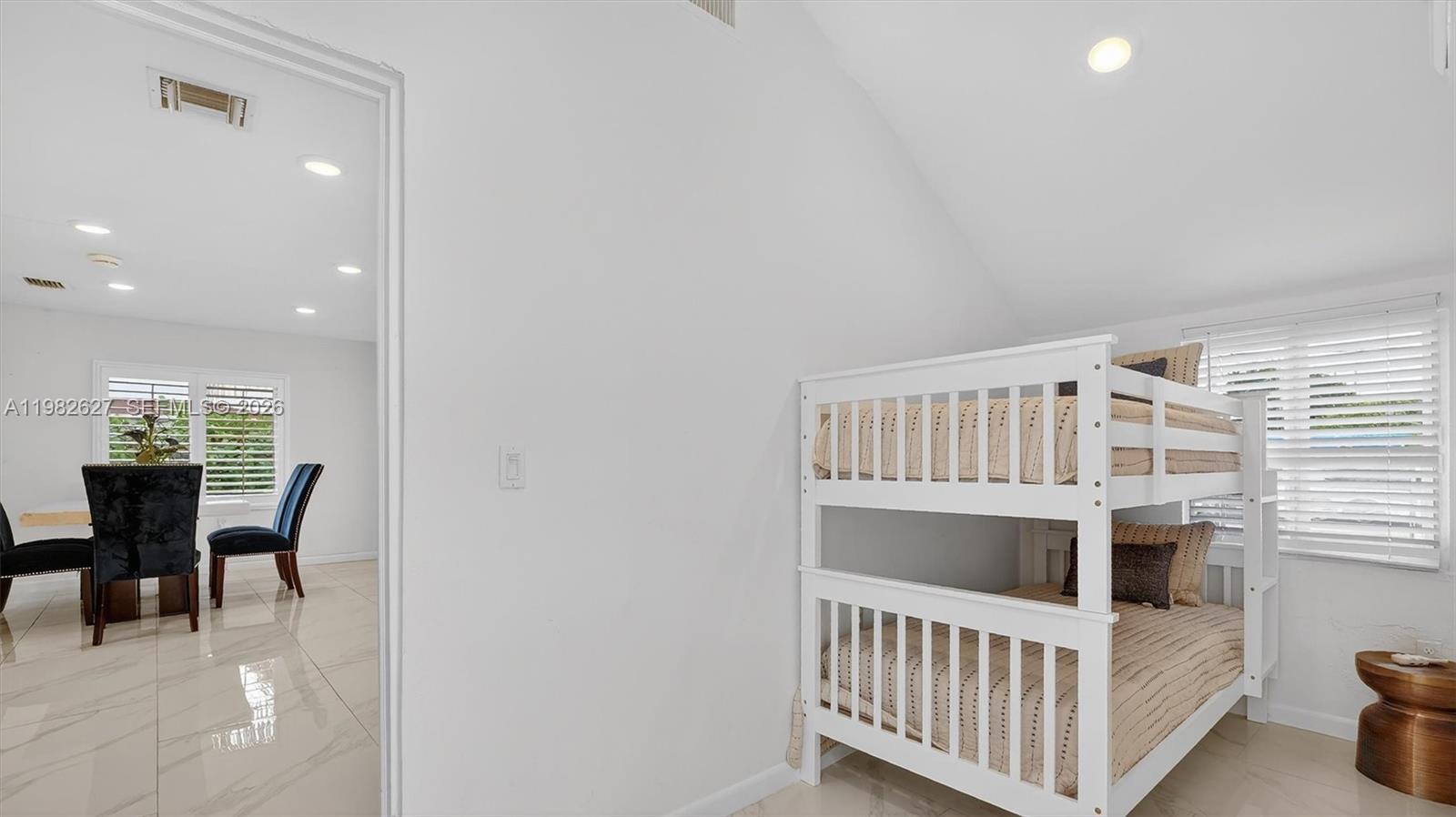 CORAL VILLA REV - Residential