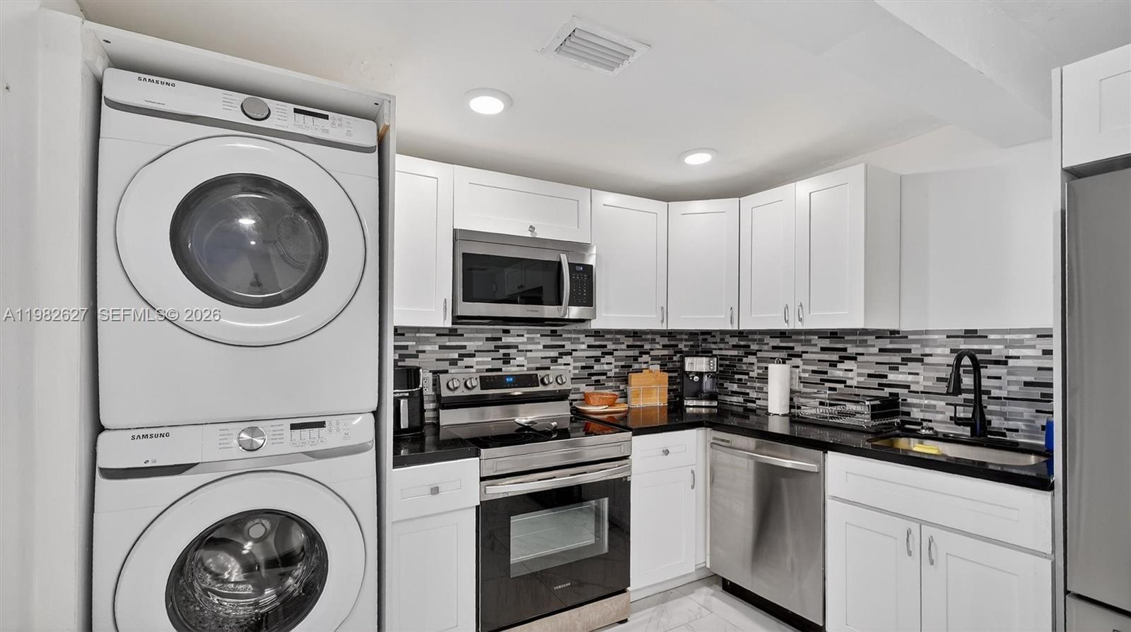 CORAL VILLA REV - Residential