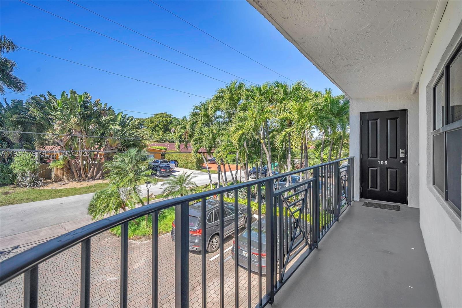 TRADEWINDS BY THE SEA CON - Residential