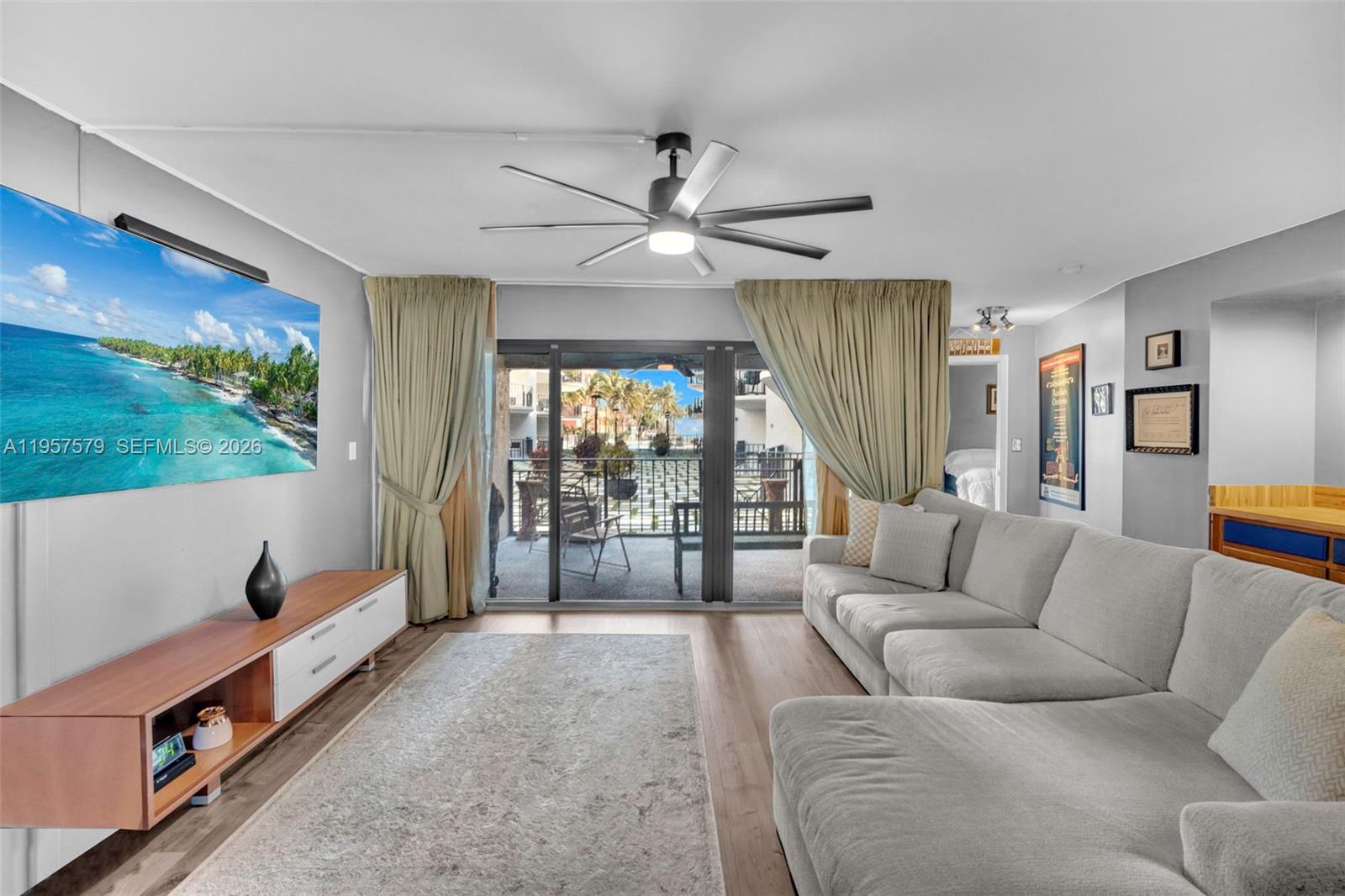 TRADEWINDS BY THE SEA CON - Residential