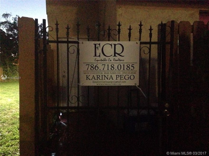 THIS RENTAL WILL NOT LAST!!! 3/2 corner townhouse in a great community. Spacious, tile throughout, split floor plan, fenced backyard good for BBQ, washer and dryer inside unit. 2 private parking spaces in front of your unit, and guest parking available. Community has pool, tennis courts and security patrol. Available May 1, 2017.