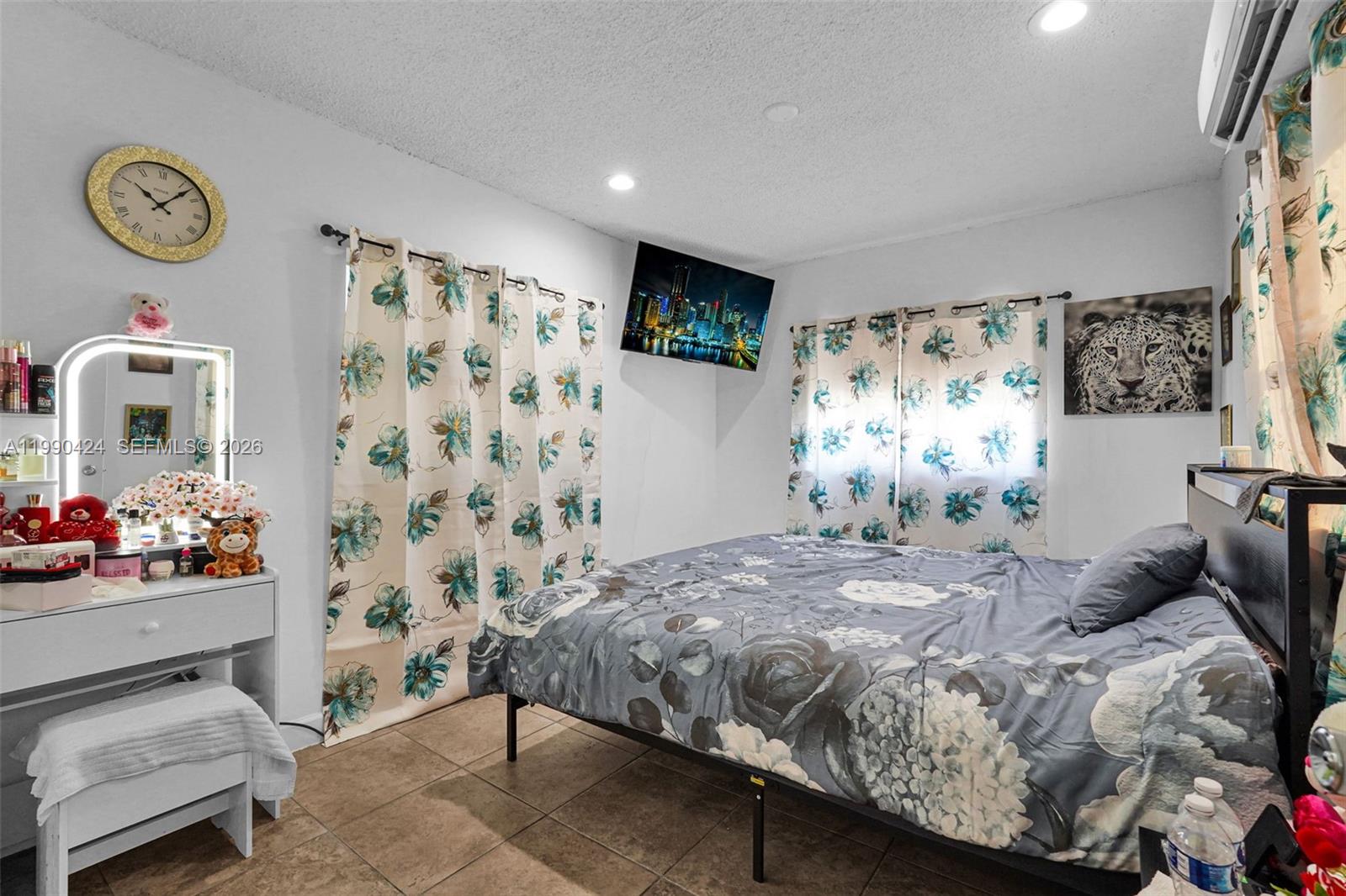 SARATOGA HEIGHTS RE-SUB - Residential