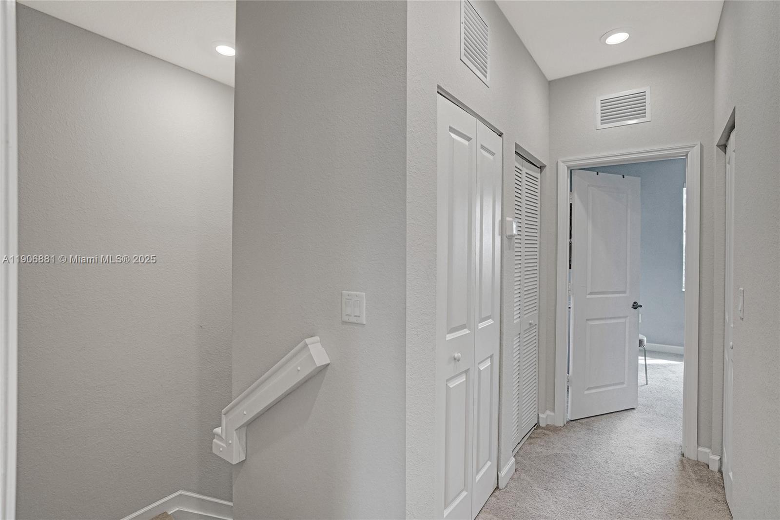 VIA VENTURA NEIGHBORHOOD - Residential Lease