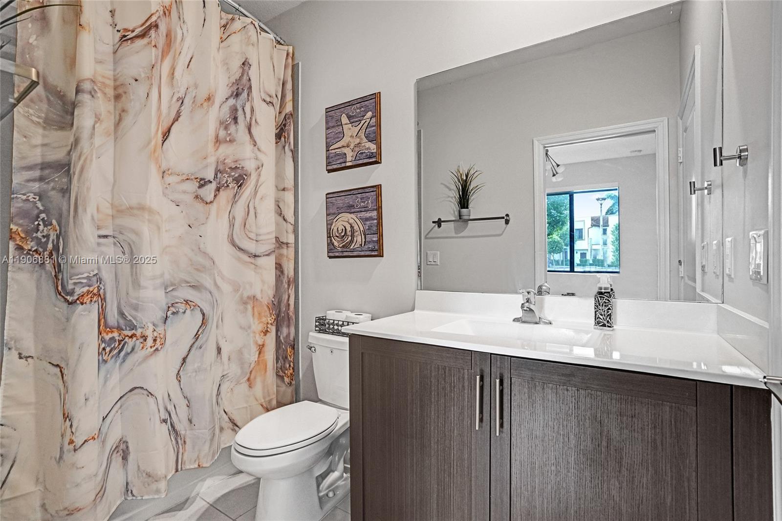 VIA VENTURA NEIGHBORHOOD - Residential Lease