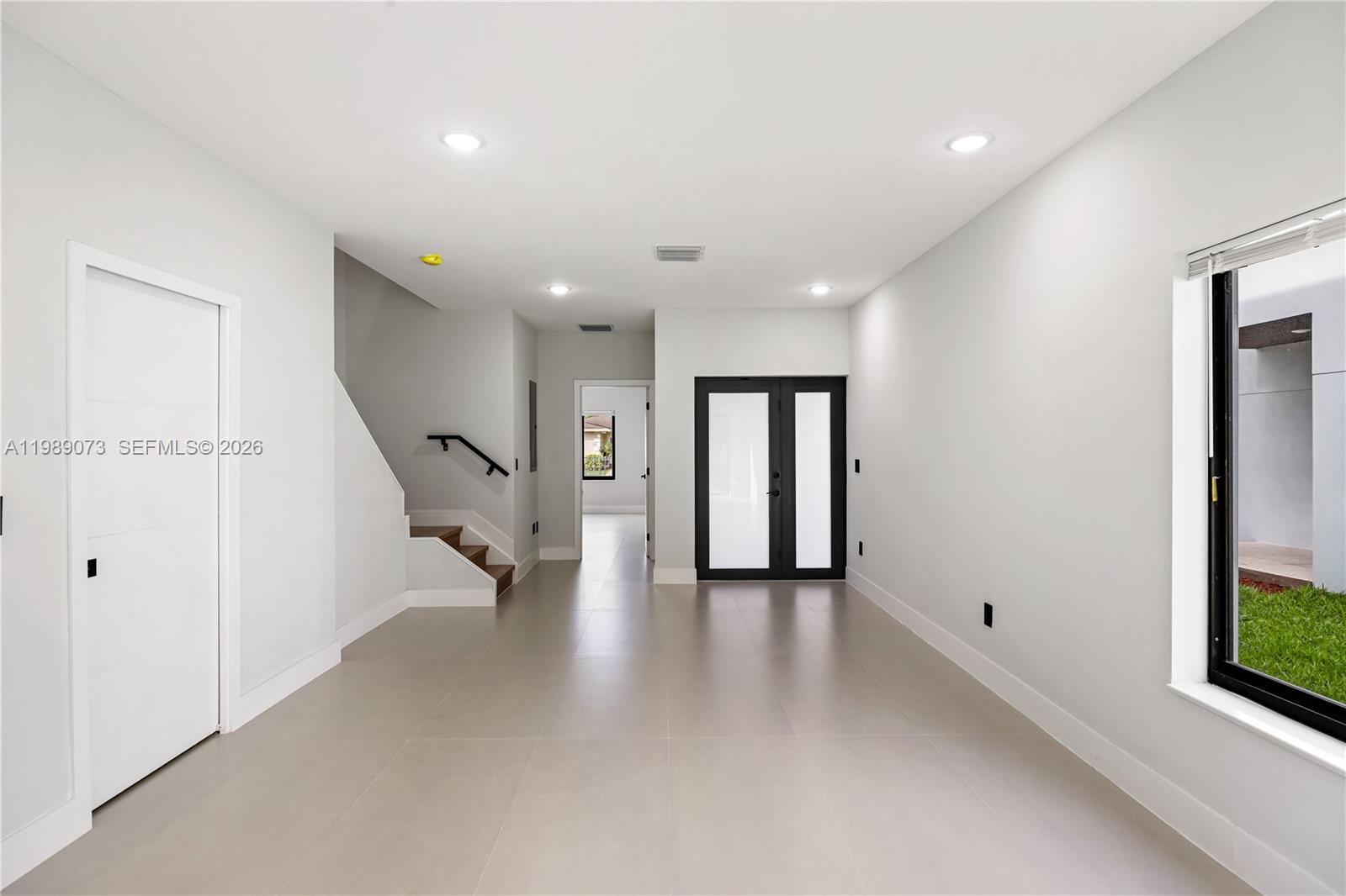 TOWN OF HALLANDALE B-13 - Residential Lease