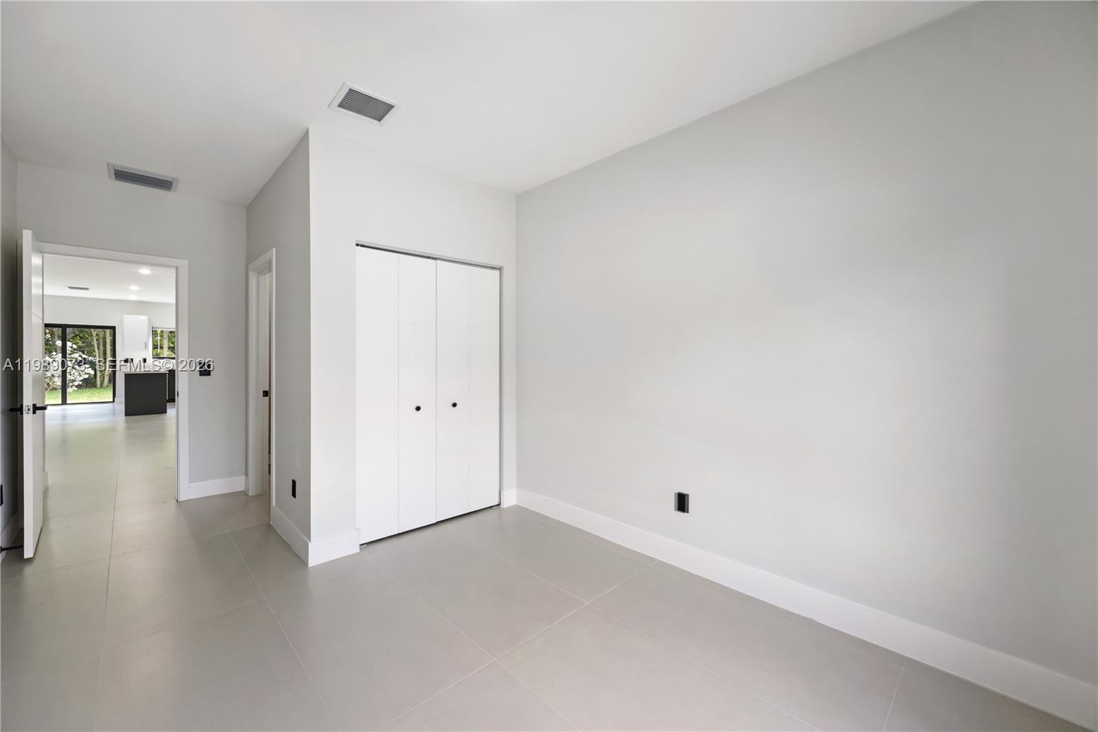 TOWN OF HALLANDALE B-13 - Residential Lease