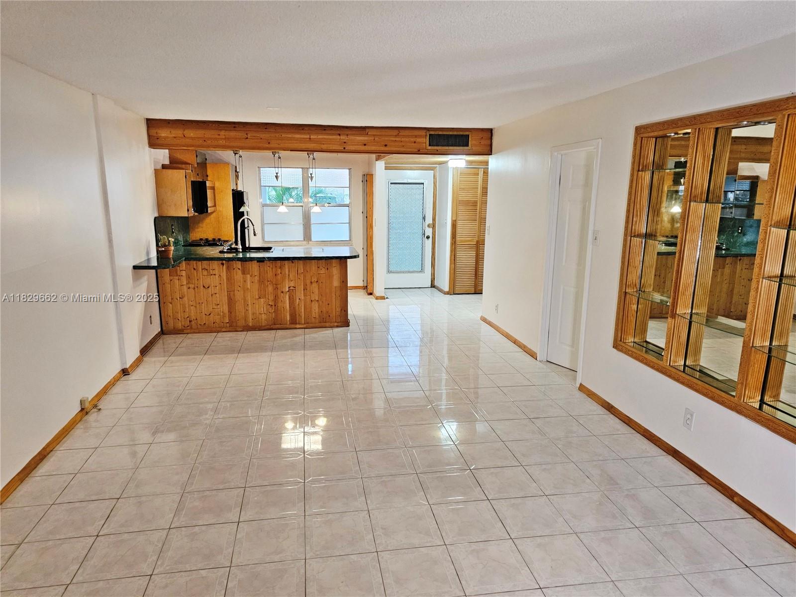 CYPRESS CHASE CONDO NO 1 - Residential