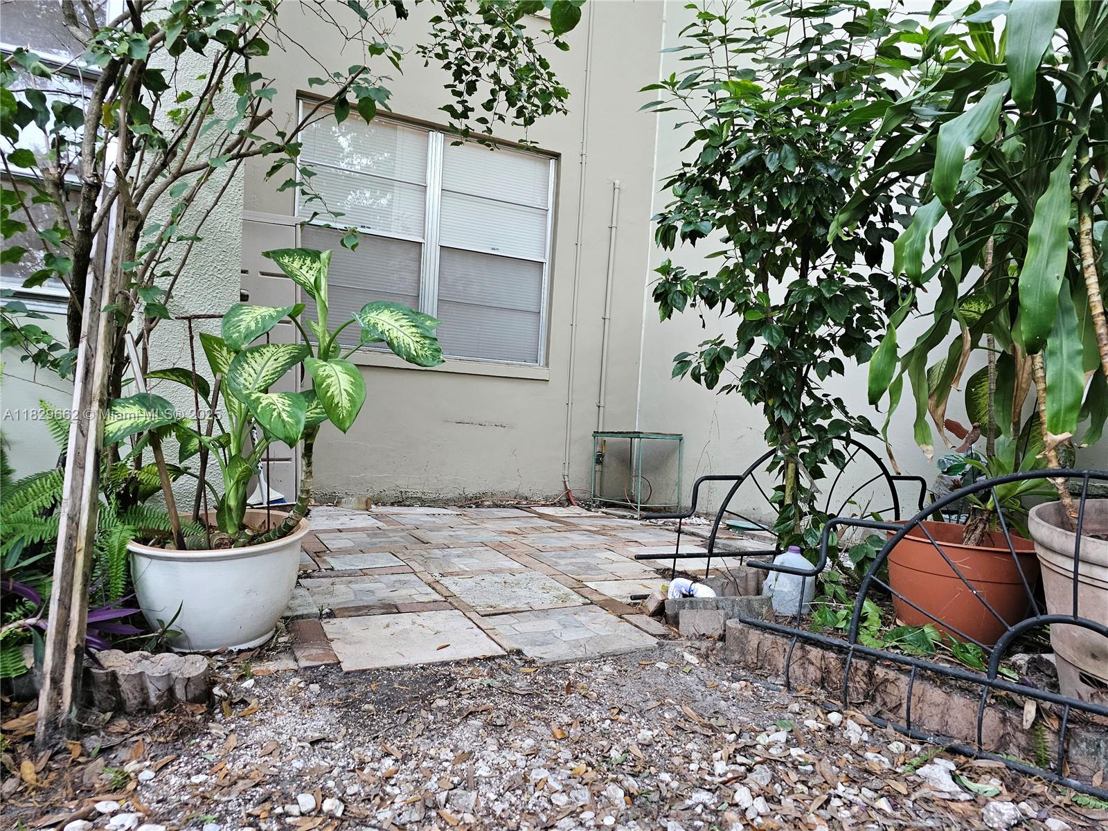 CYPRESS CHASE CONDO NO 1 - Residential