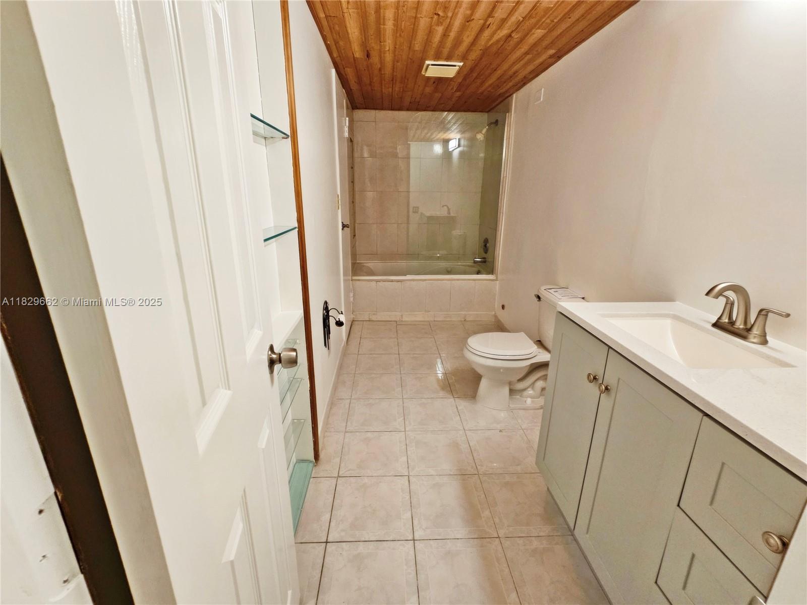 CYPRESS CHASE CONDO NO 1 - Residential