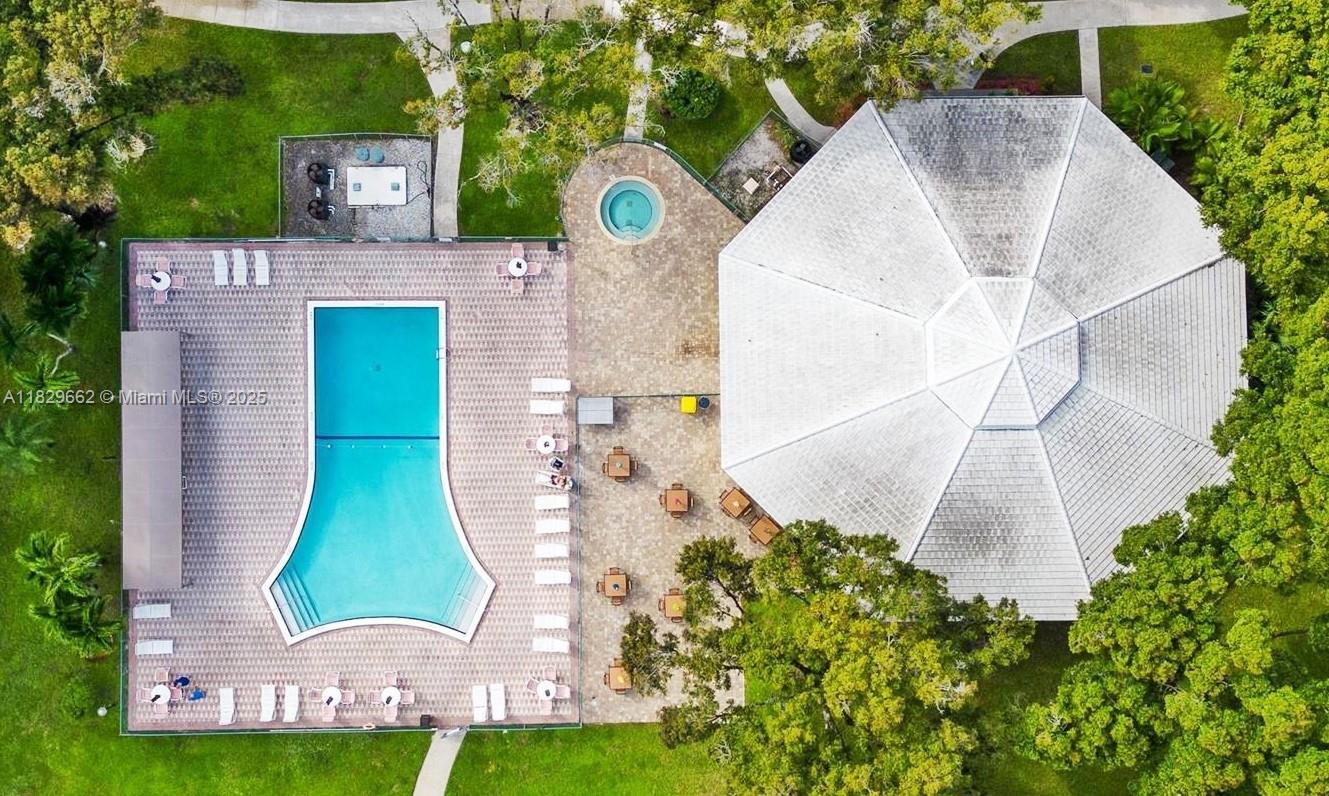 CYPRESS CHASE CONDO NO 1 - Residential