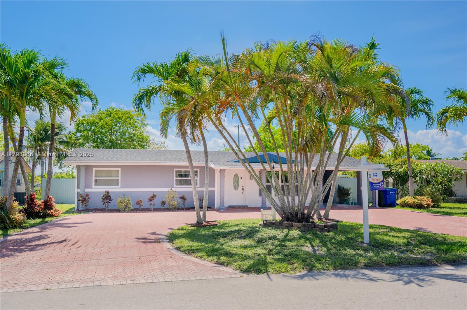 Property for Sale at 717 E River Dr, Margate, Broward County, Florida - Bedrooms: 4 
Bathrooms: 3  - $627,000