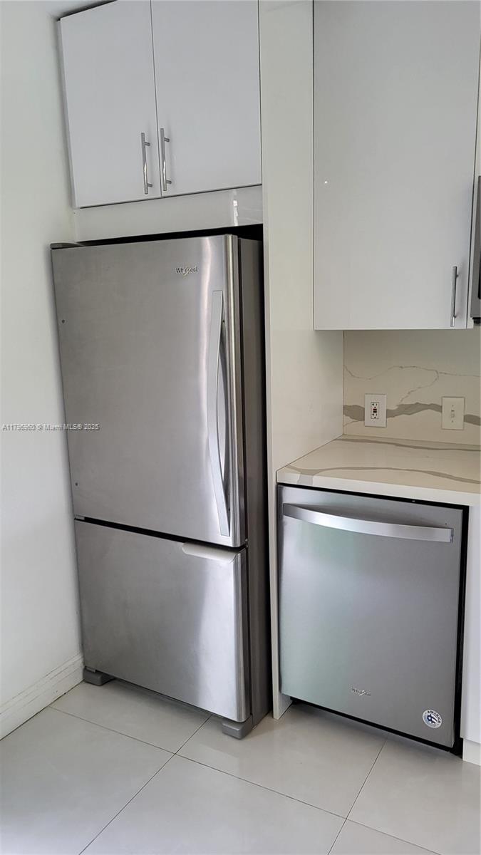 ENSENADA CONDO BLDG E-I - Residential