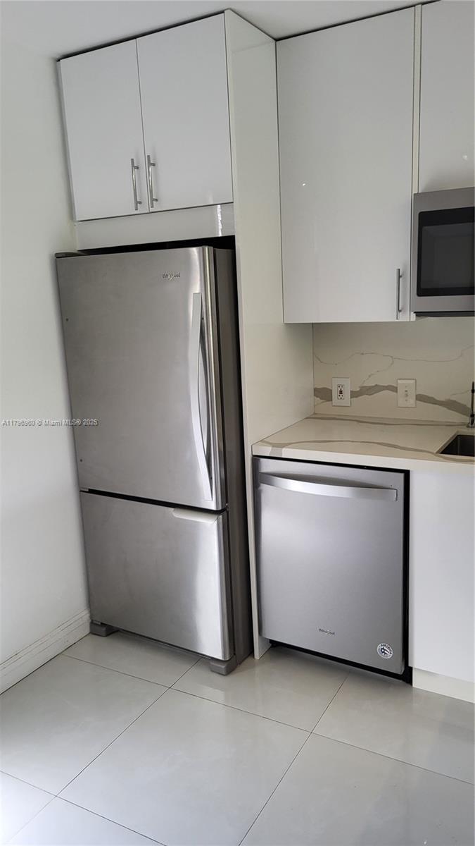 ENSENADA CONDO BLDG E-I - Residential