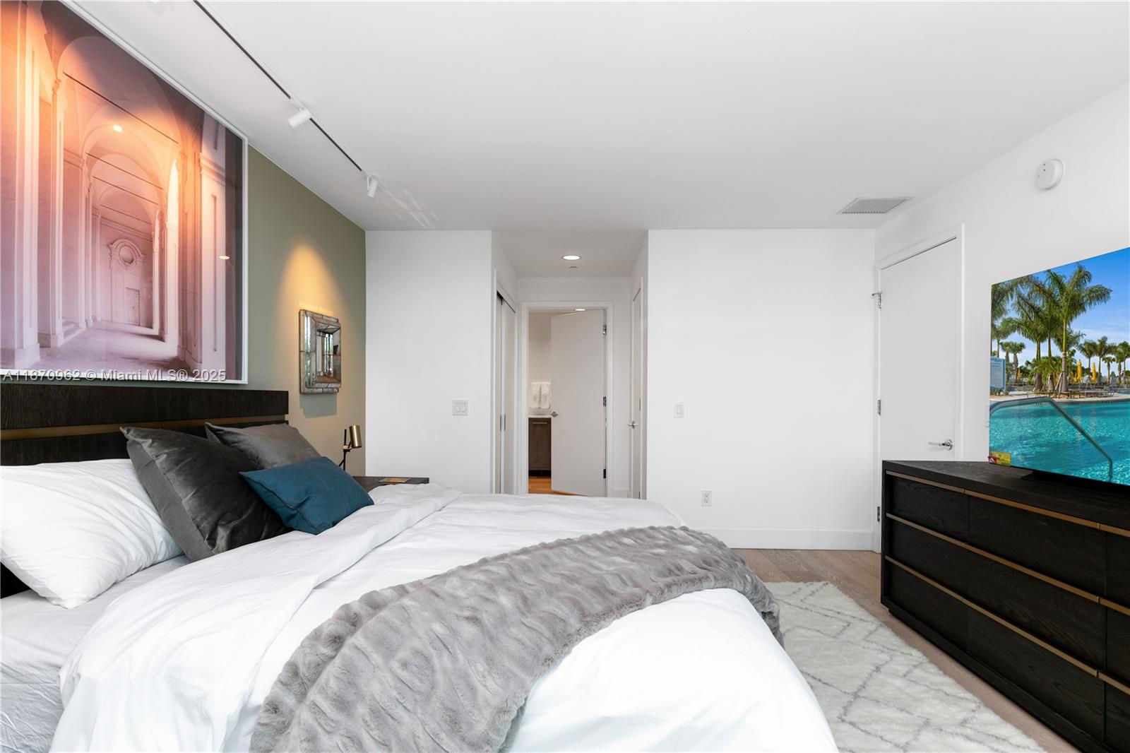 OCEANA KEY BISCAYNE CONDO - Residential Lease